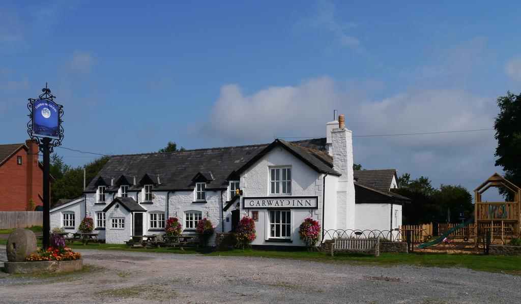 Garway Moon Inn المظهر الخارجي الصورة